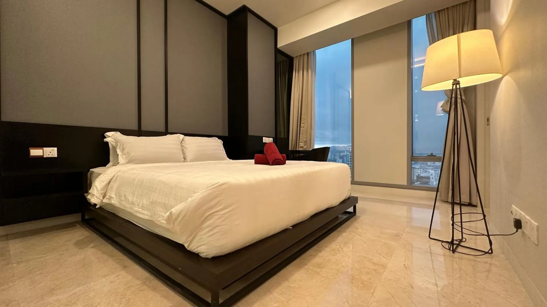 Tropicana The Residence Klcc By Sky World Kuala Lumpur