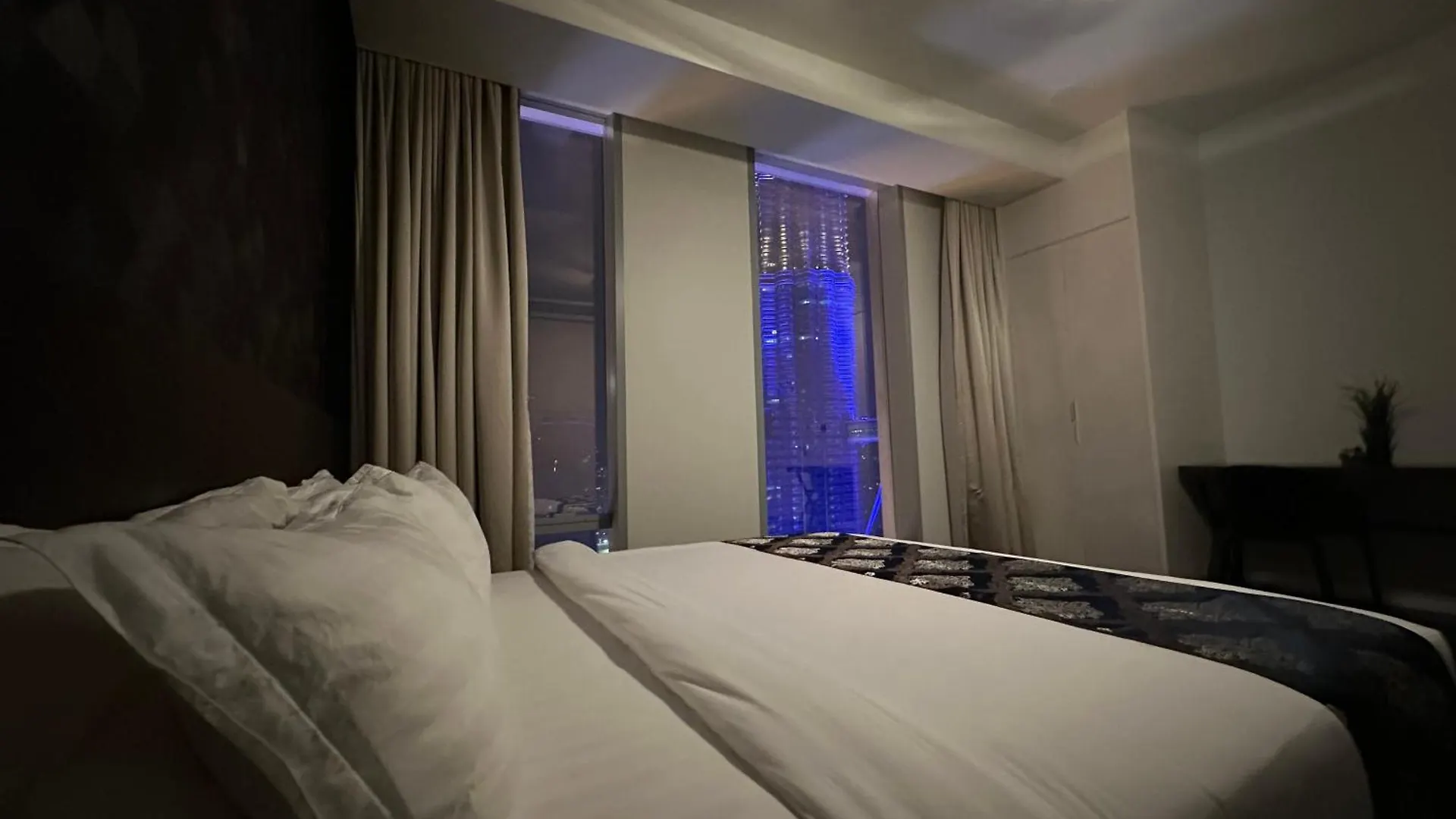 Tropicana The Residence Klcc By Sky World Kuala Lumpur Malaysia