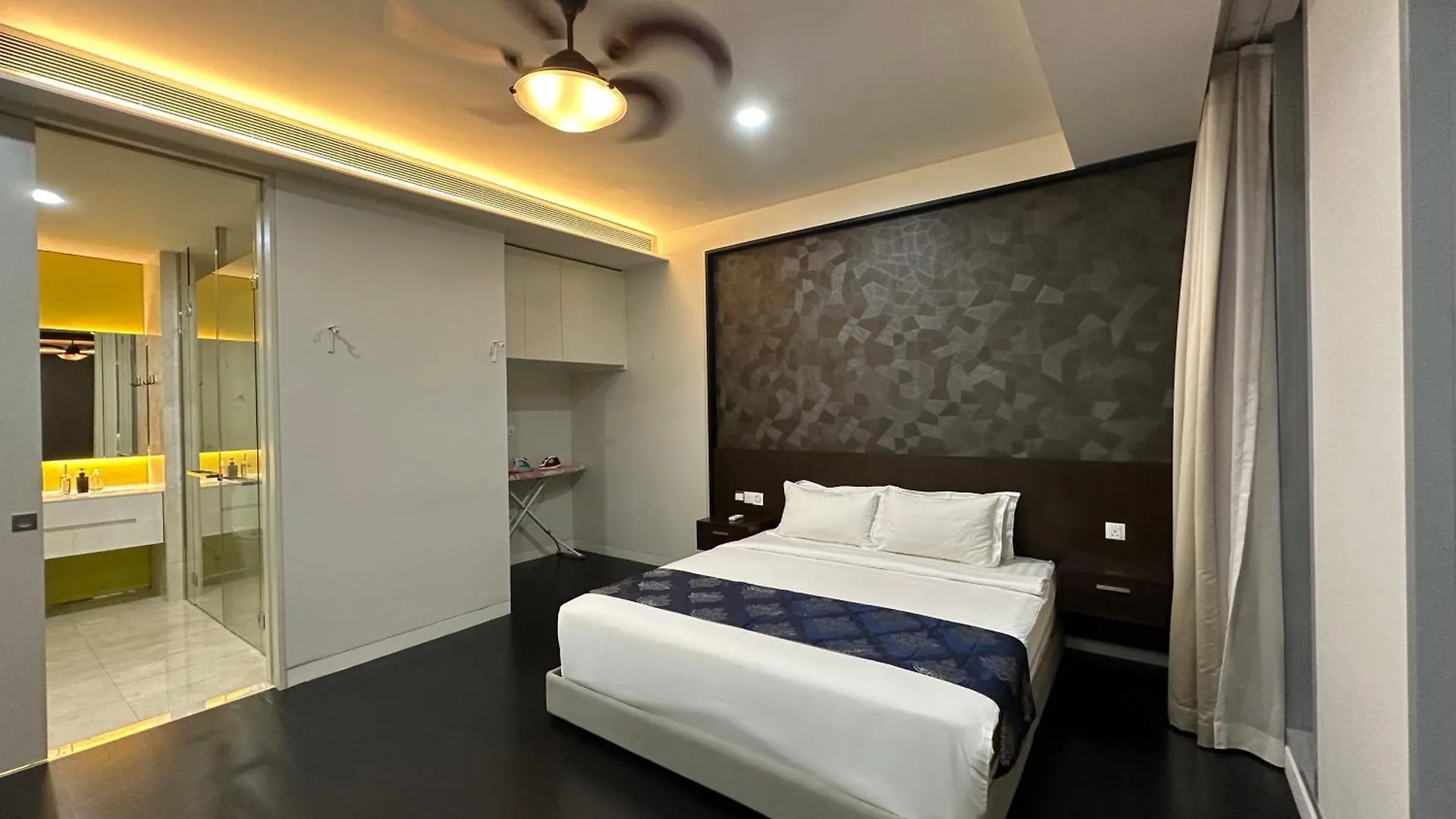 Tropicana The Residence Klcc By Sky World Kuala Lumpur