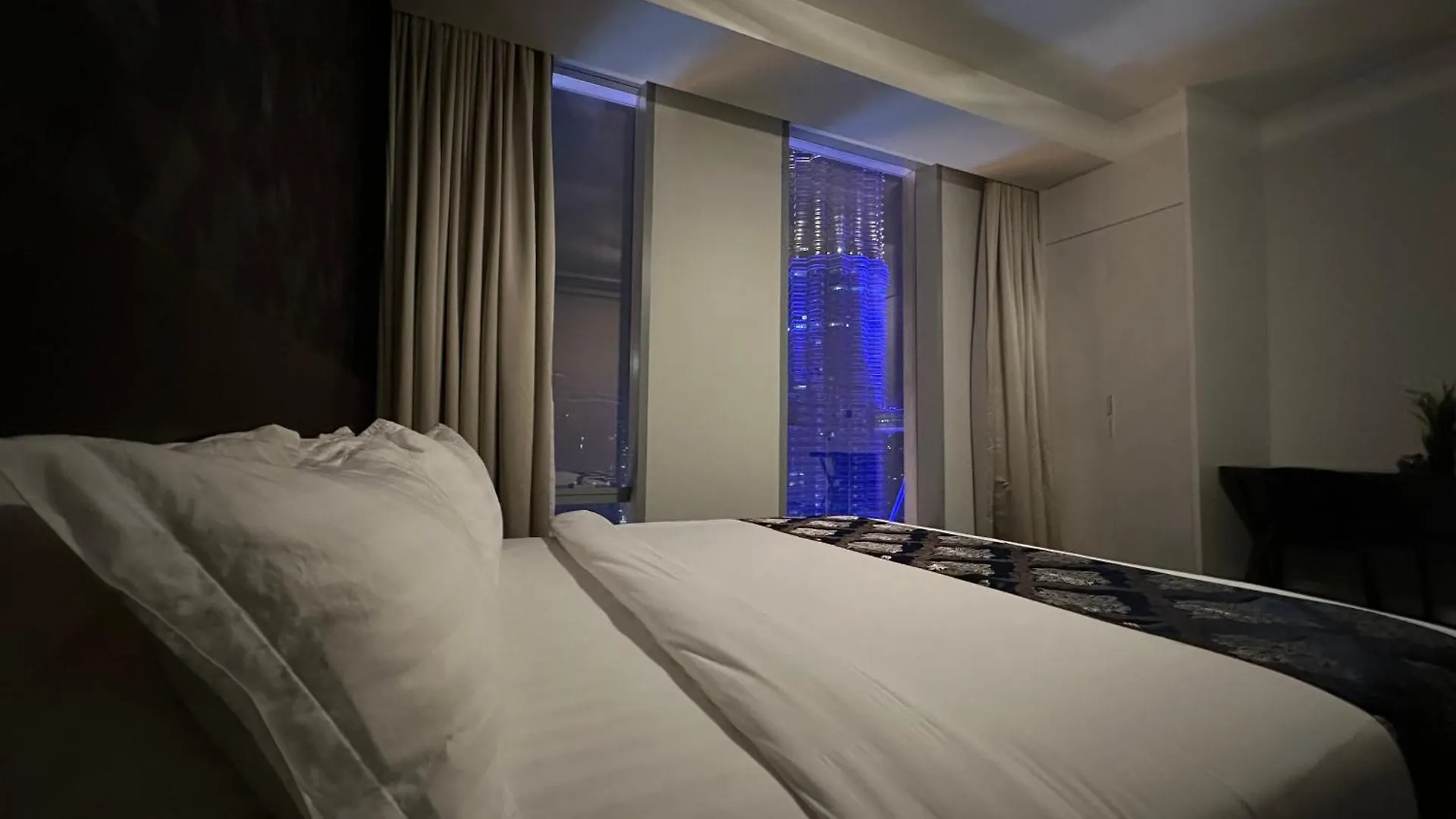 Apartment Tropicana The Residence Klcc By Sky World Kuala Lumpur